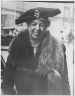 Eleanor_Roosevelt_in_New_York_City_-_NARA_-_195376