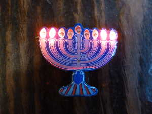 Menorah-pin