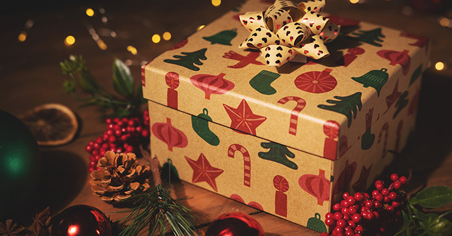 Christmas gift box by Ronalds